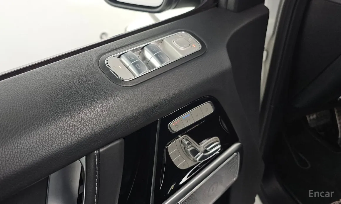 Фото 17 - Mercedes-Benz G-Class