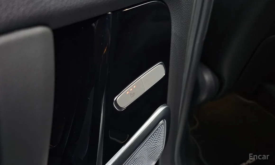 Фото 19 - Mercedes-Benz G-Class