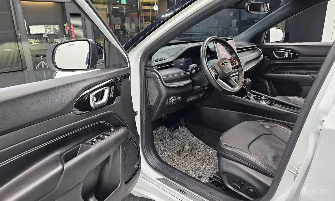 Фото 11 - Jeep Compass