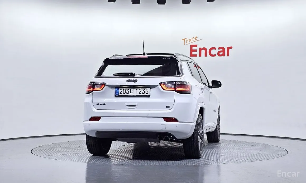 Фото 4 - Jeep Compass