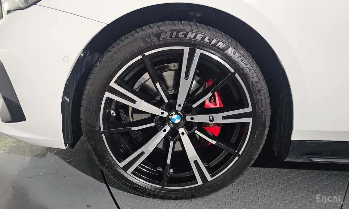 Фото 5 - BMW 5 Series