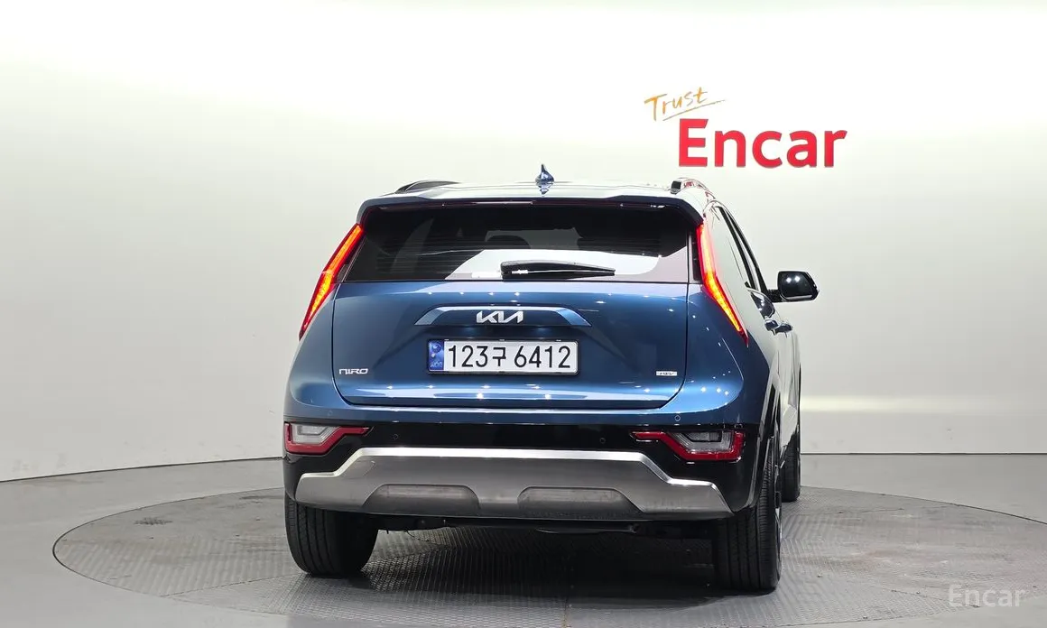 Фото 4 - Kia Niro