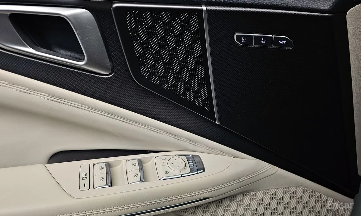 Фото 12 - Kia K8