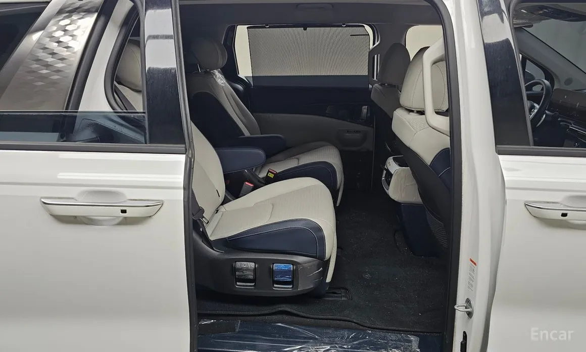 Фото 12 - Kia Carnival