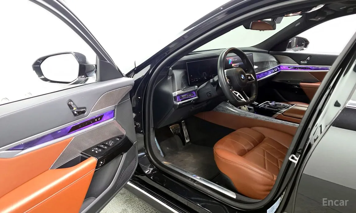 Фото 10 - BMW 7 Series