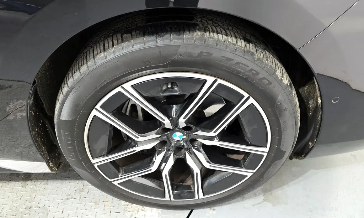 Фото 5 - BMW 7 Series