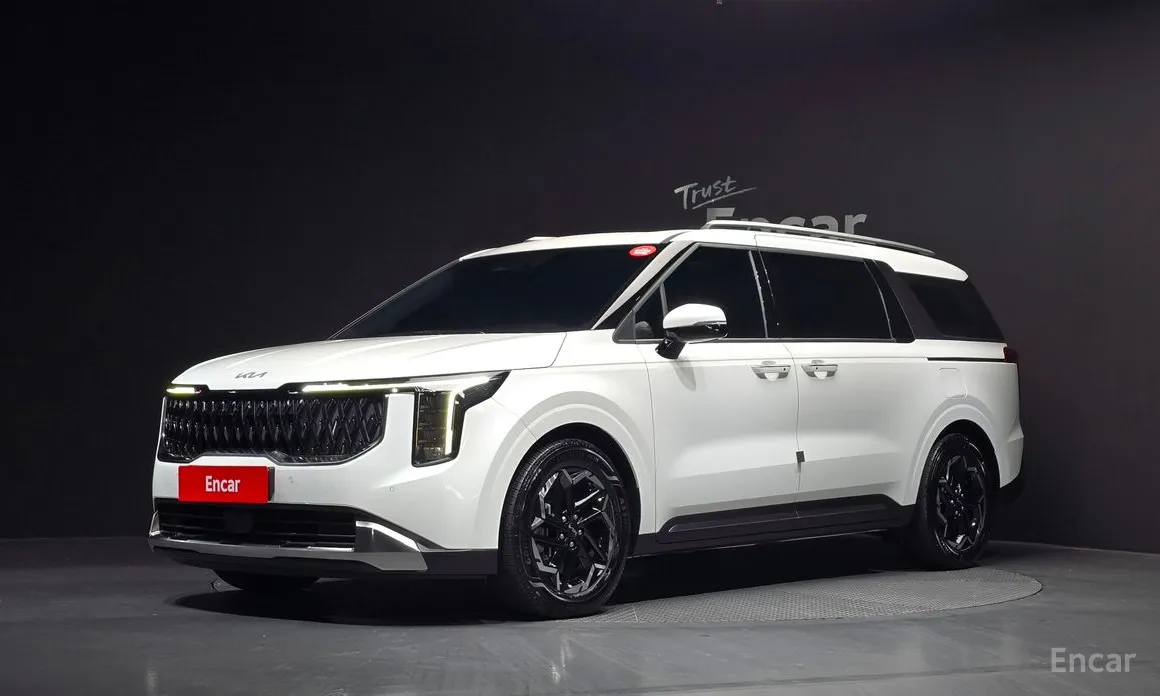 Фото 1 - Kia Carnival