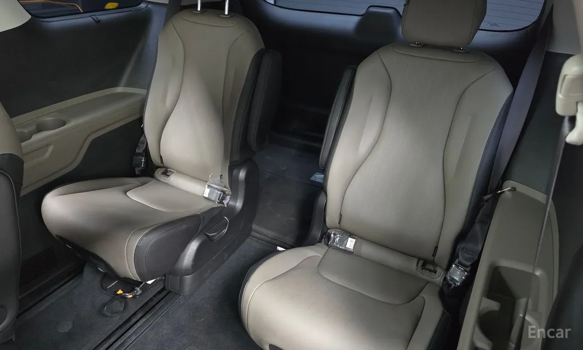 Фото 13 - Kia Carnival