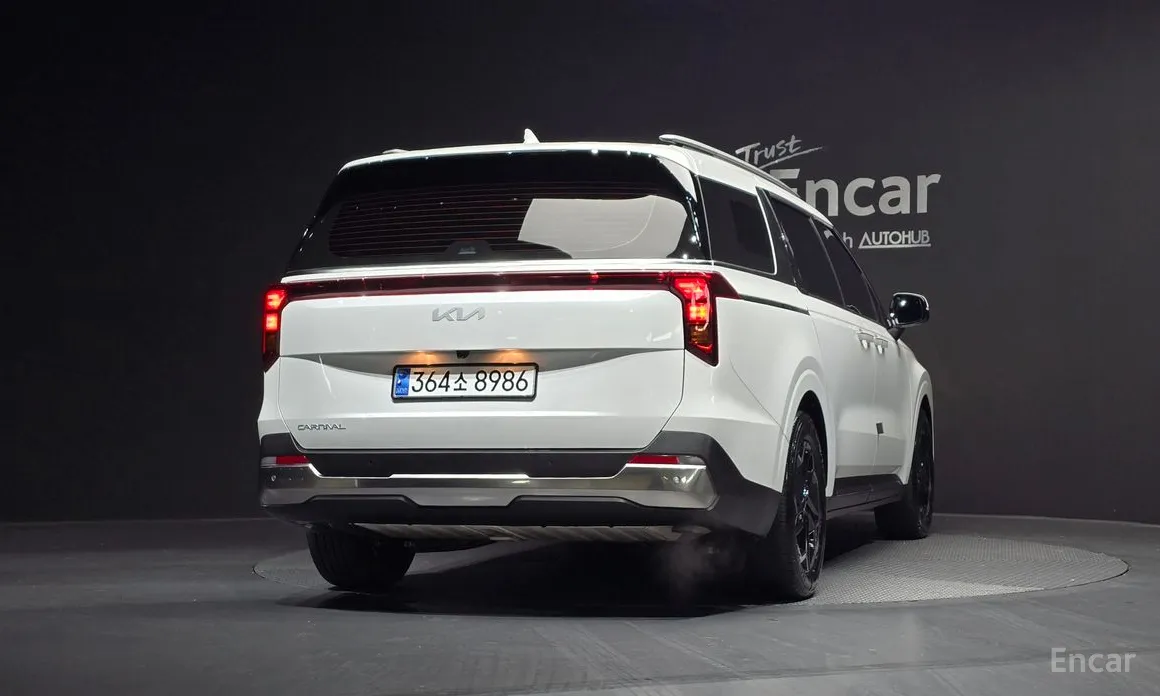 Фото 4 - Kia Carnival