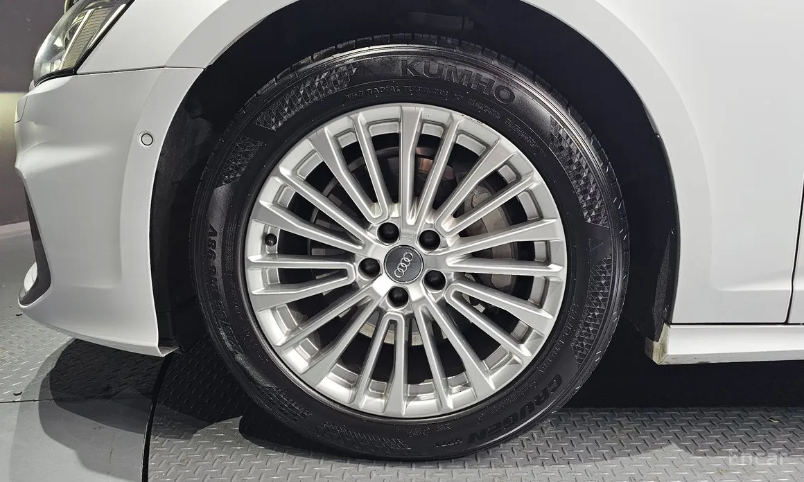 Audi A6 2019 45 TFSI Quattro Premium