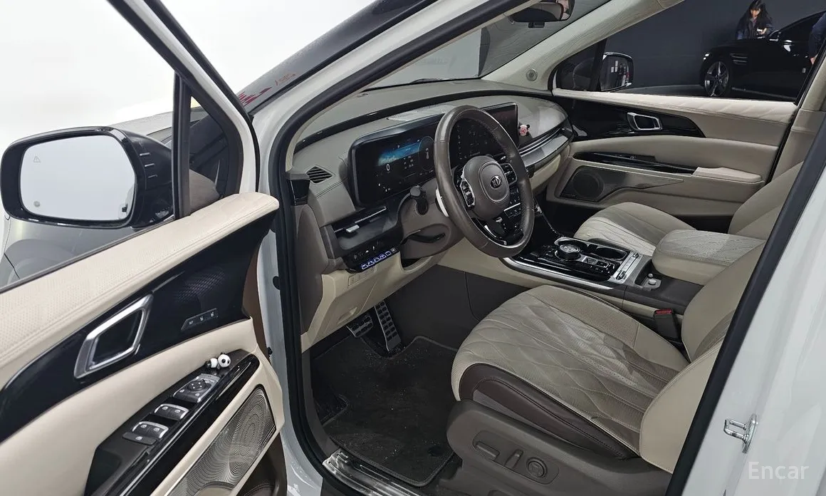 Фото 11 - Kia Carnival