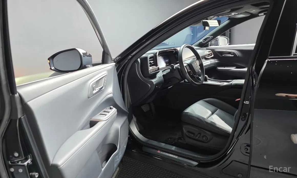 Фото 10 - Toyota Crown