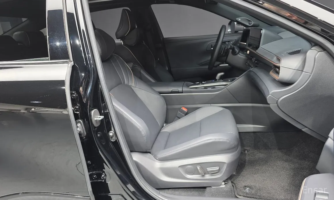 Фото 11 - Toyota Crown