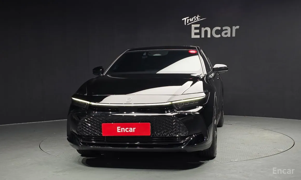 Фото 3 - Toyota Crown