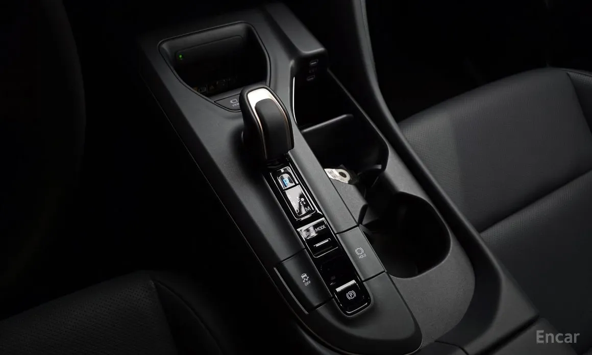 Фото 9 - Toyota Crown