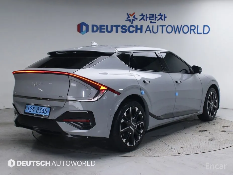 Фото 2 - Kia EV6