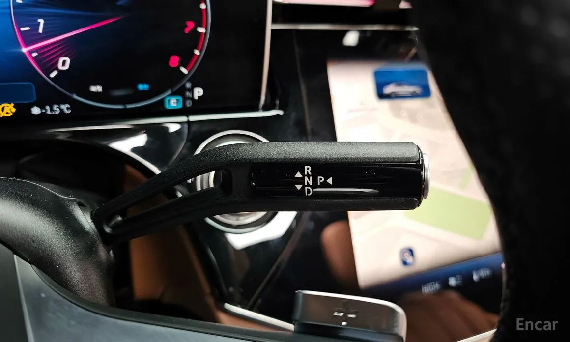 Фото 9 - Mercedes-Benz E-Class