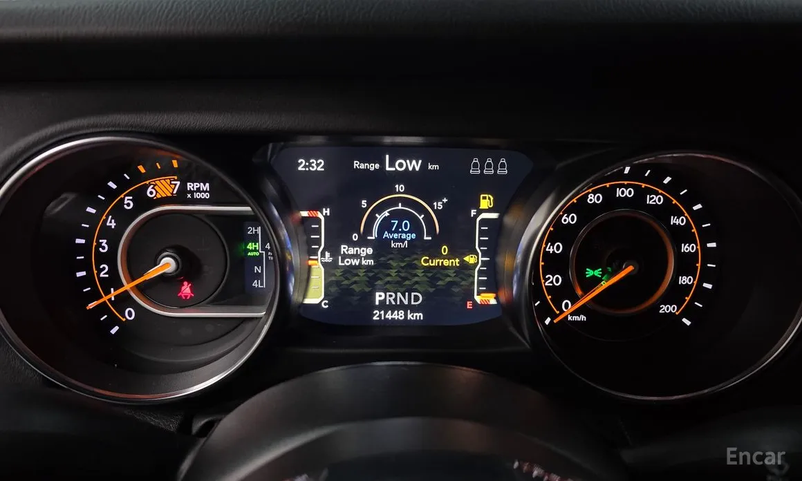 Фото 8 - Jeep Wrangler