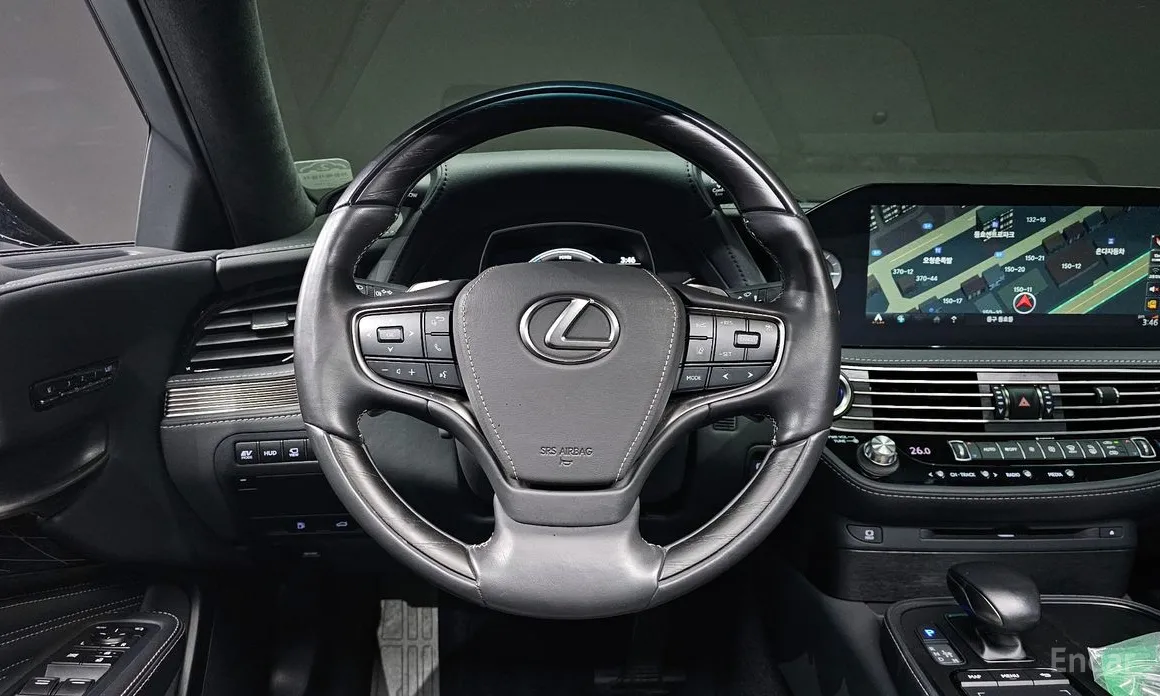 Фото 13 - Lexus LS