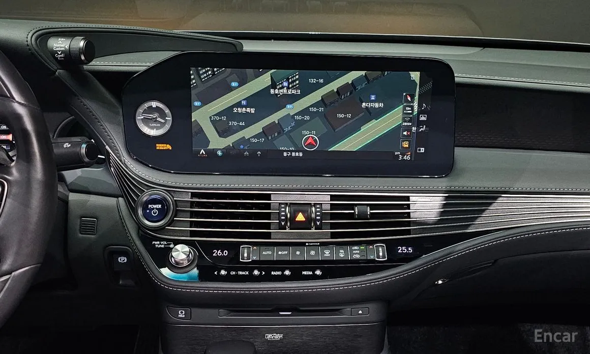 Фото 14 - Lexus LS