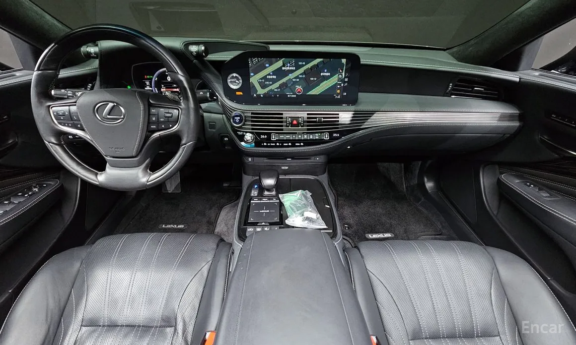 Фото 7 - Lexus LS