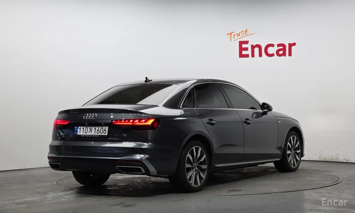 Фото 2 - Audi A4