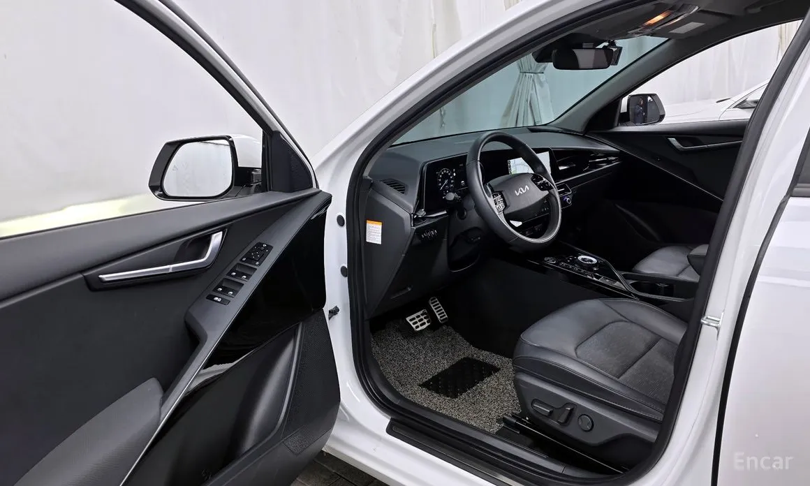 Фото 10 - Kia Niro