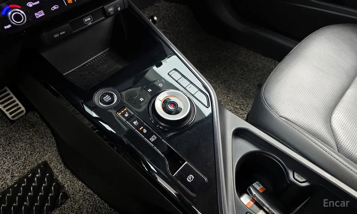 Фото 9 - Kia Niro