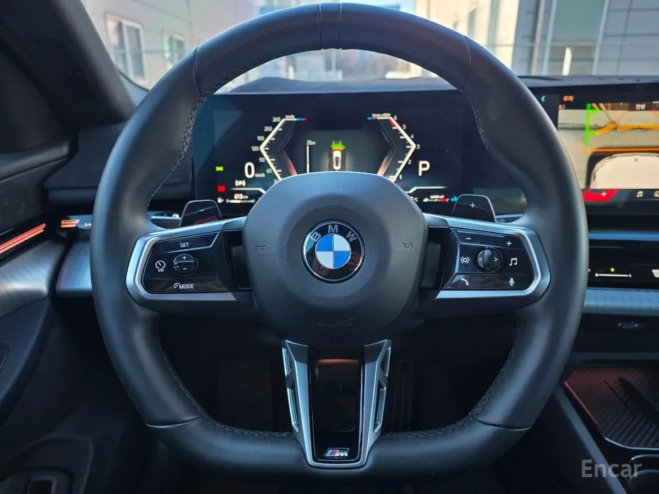 Фото 13 - BMW 5 Series