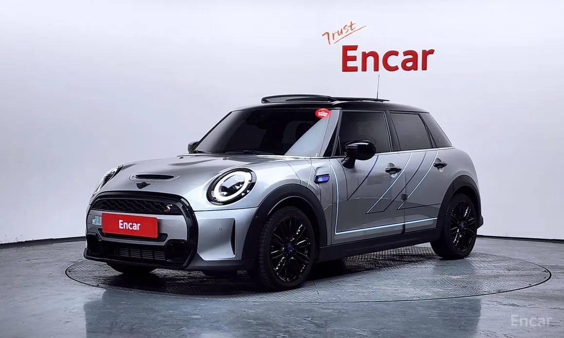 Фото 1 - Mini Cooper