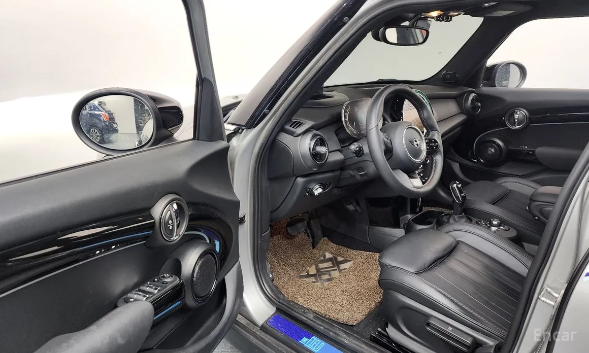 Фото 10 - Mini Cooper