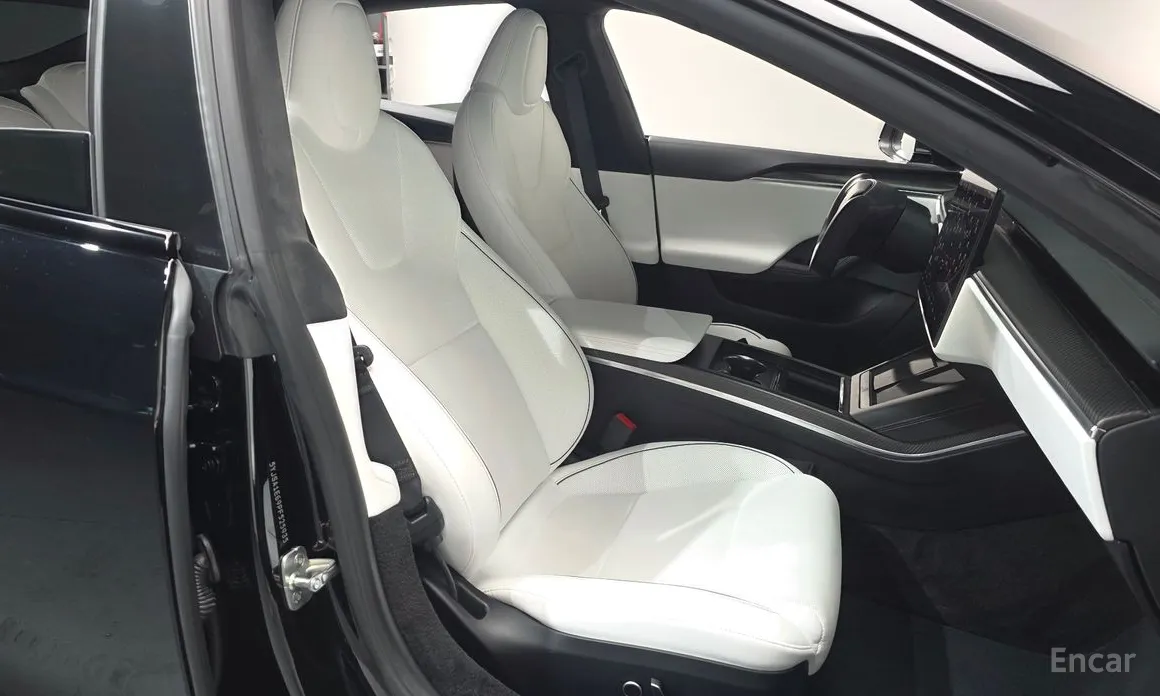 Фото 10 - Tesla Model S