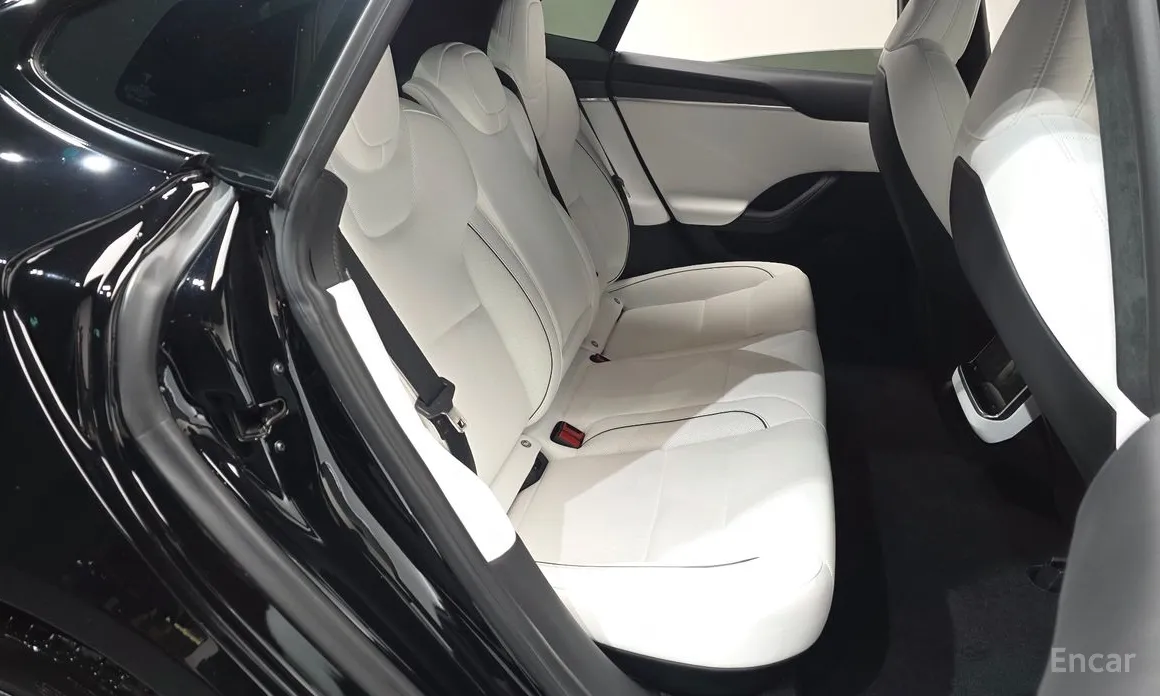 Фото 11 - Tesla Model S