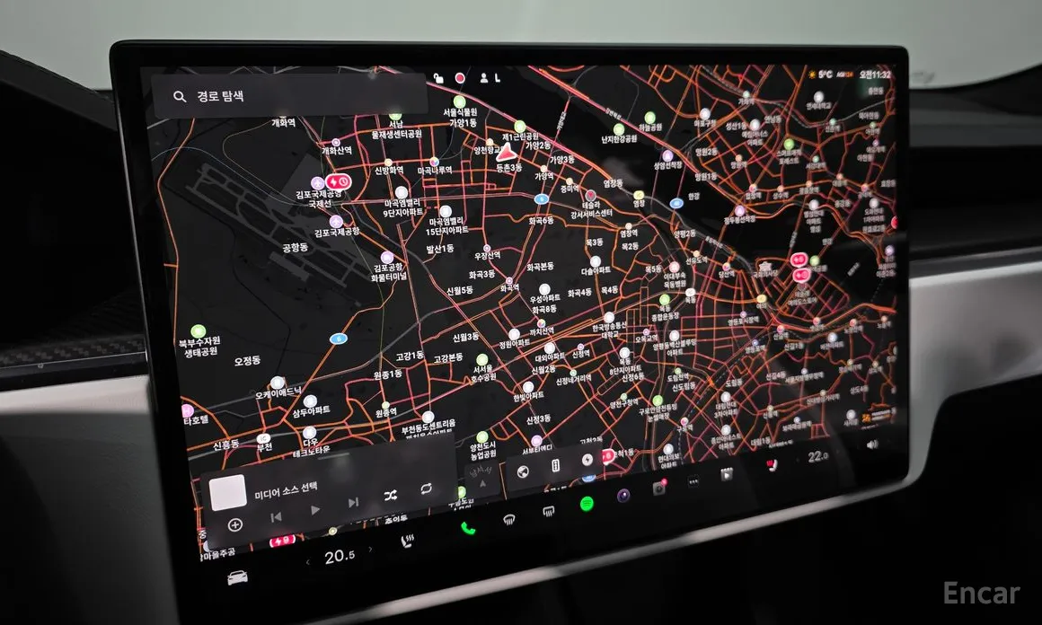 Фото 14 - Tesla Model S