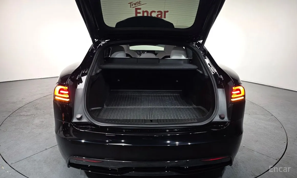 Фото 19 - Tesla Model S