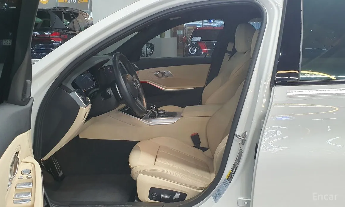 Photo 11 - BMW 3 Series