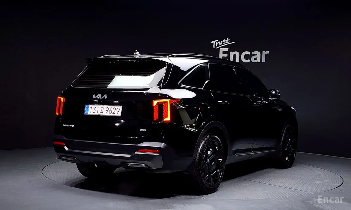 Фото 2 - Kia Sorento