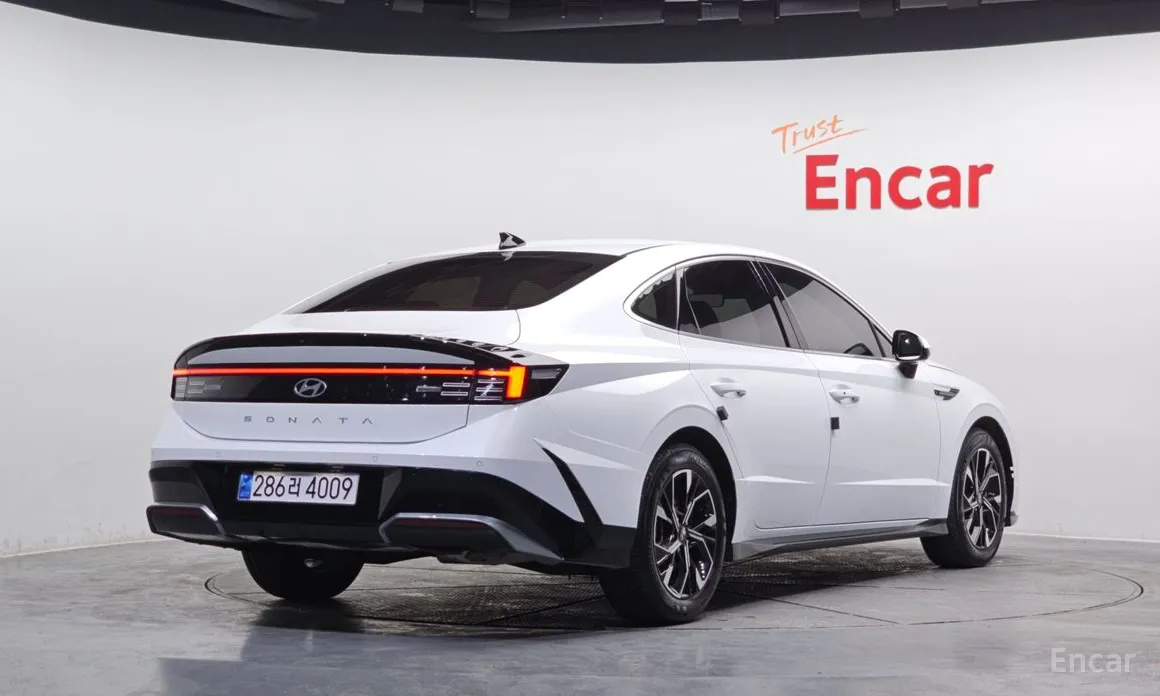 Фото 2 - Hyundai Sonata