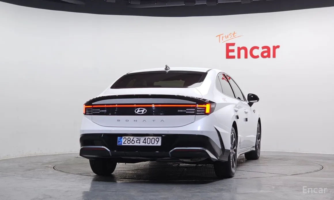 Фото 4 - Hyundai Sonata