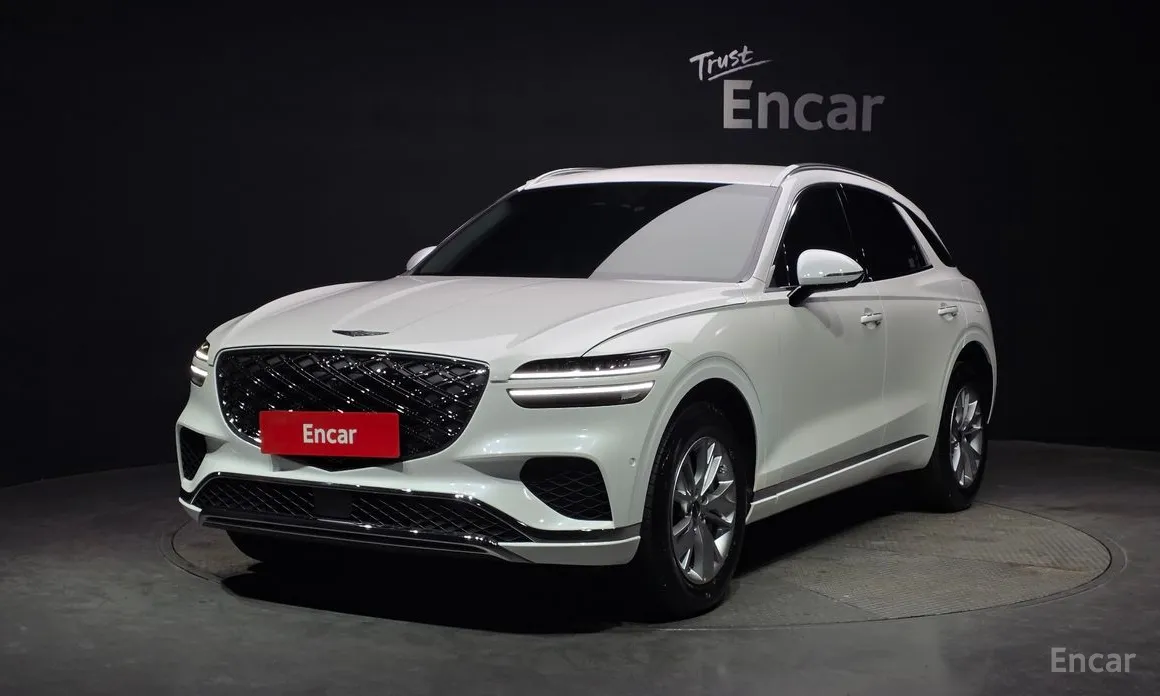 Фото 1 - Genesis GV70