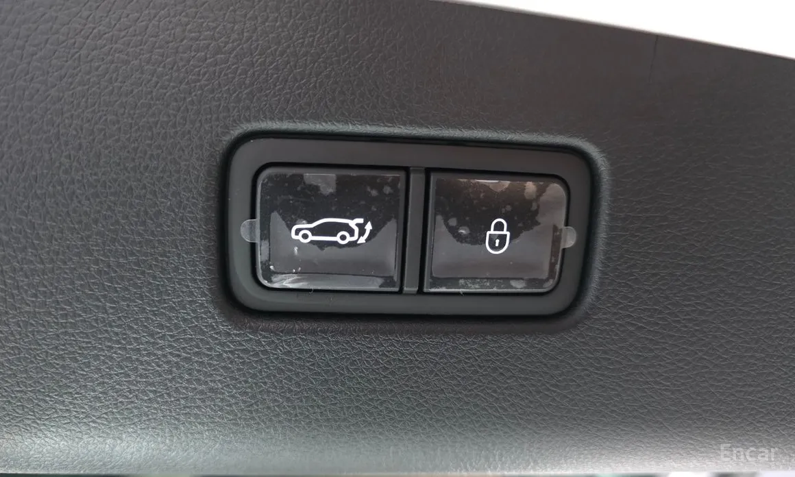 Фото 20 - Genesis GV70