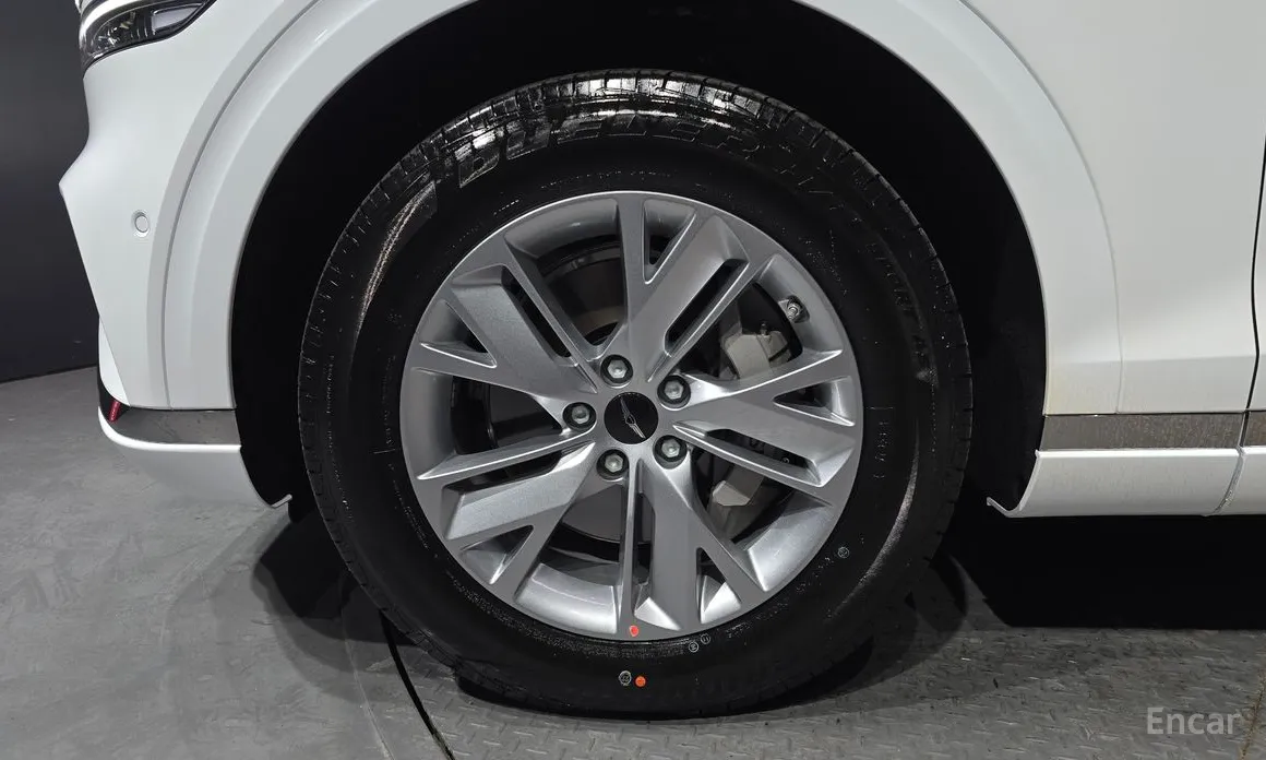 Фото 5 - Genesis GV70