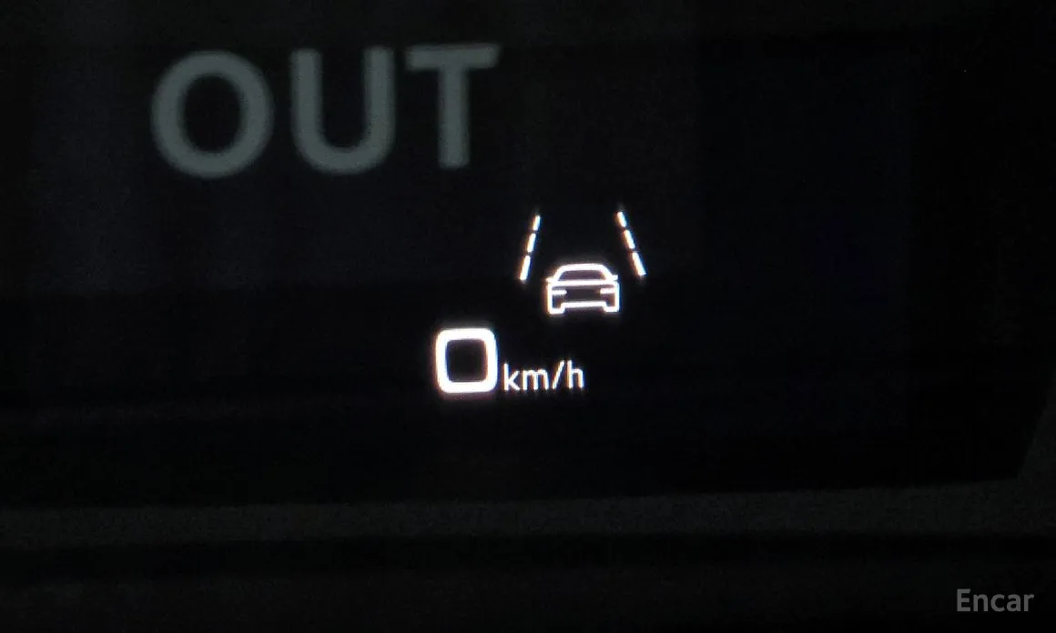 Фото 17 - Audi Q8