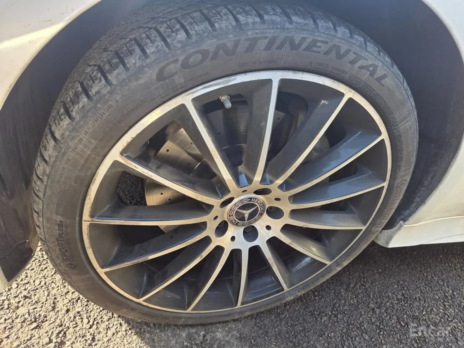 Фото 17 - Mercedes-Benz CLS-Class