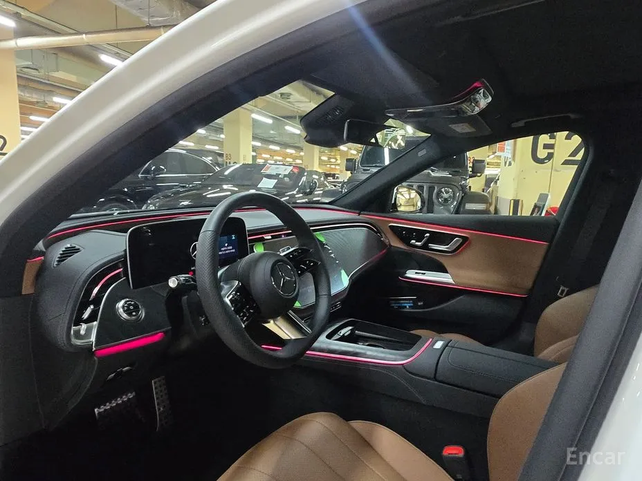 Фото 15 - Mercedes-Benz E-Class