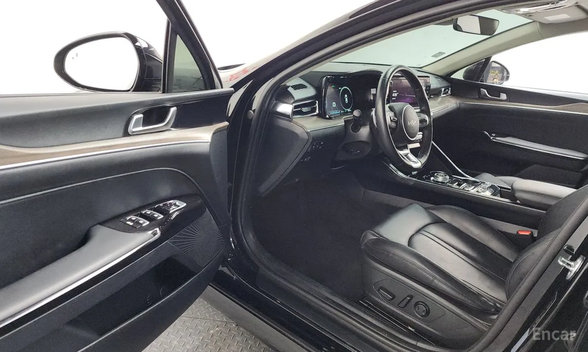 Фото 10 - Kia K5