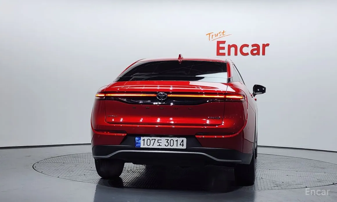 Фото 4 - Toyota Crown