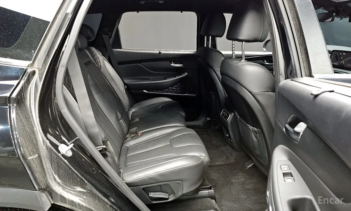 Фото 12 - Hyundai Santa Fe