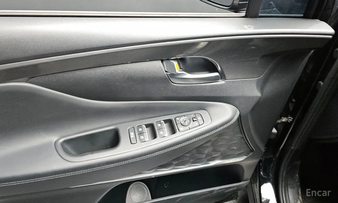 Фото 17 - Hyundai Santa Fe