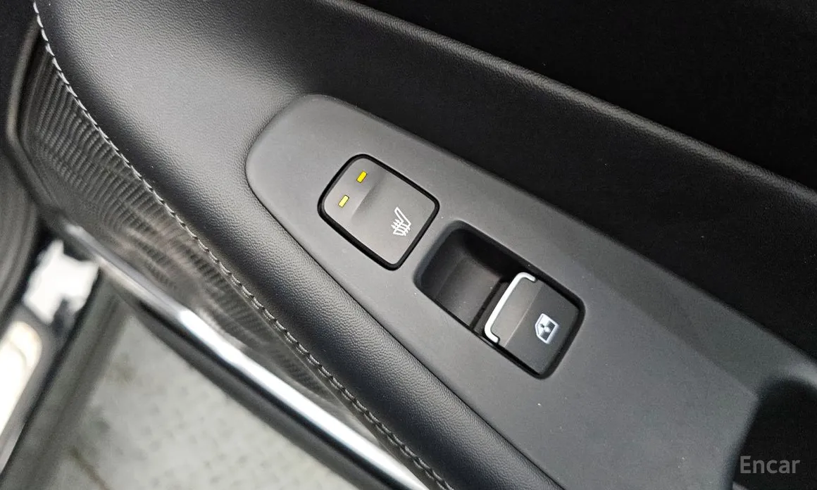 Фото 18 - Hyundai Santa Fe